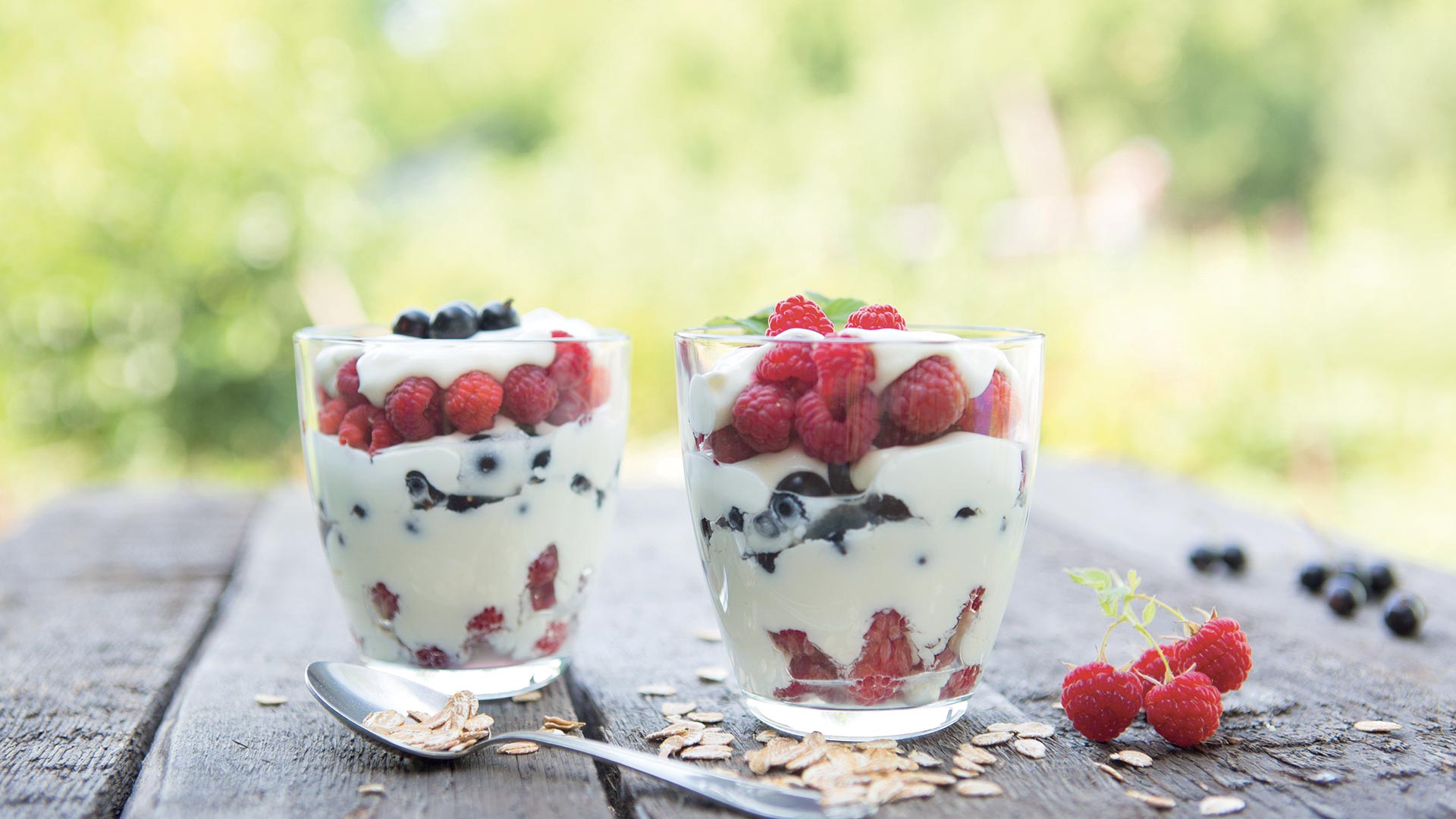 sabelli distribuzione ricetta coppette di yogurt e frutti di bosco